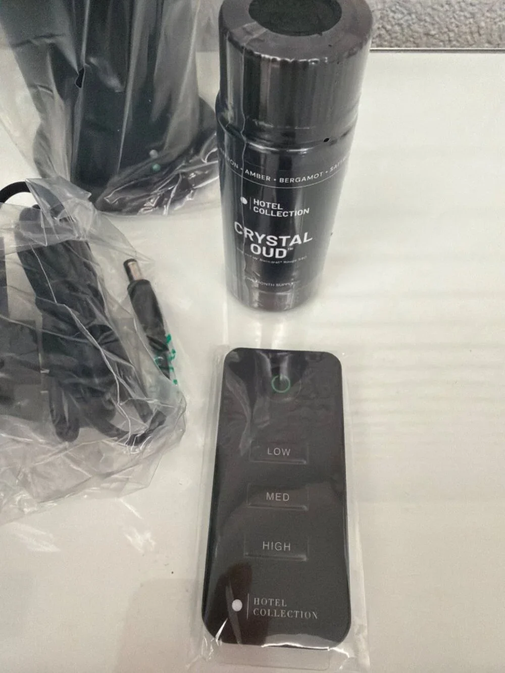 Studio Pro Hotel Collection Scent Diffuser & Pro-Pod 1Month Supply